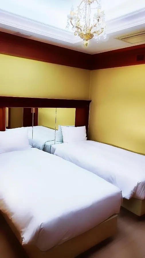 אינצ'ון Charis Hotel