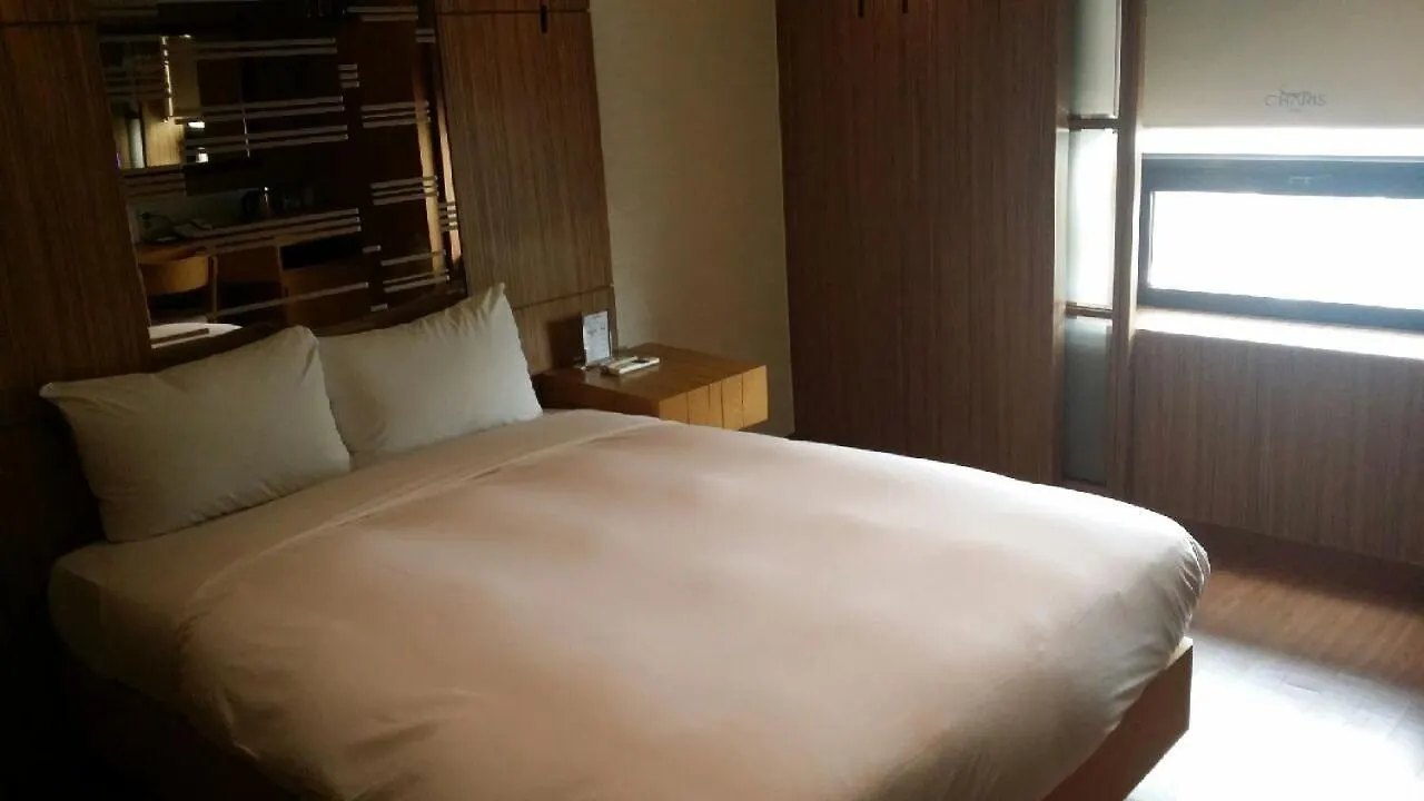 אינצ'ון Charis Hotel
